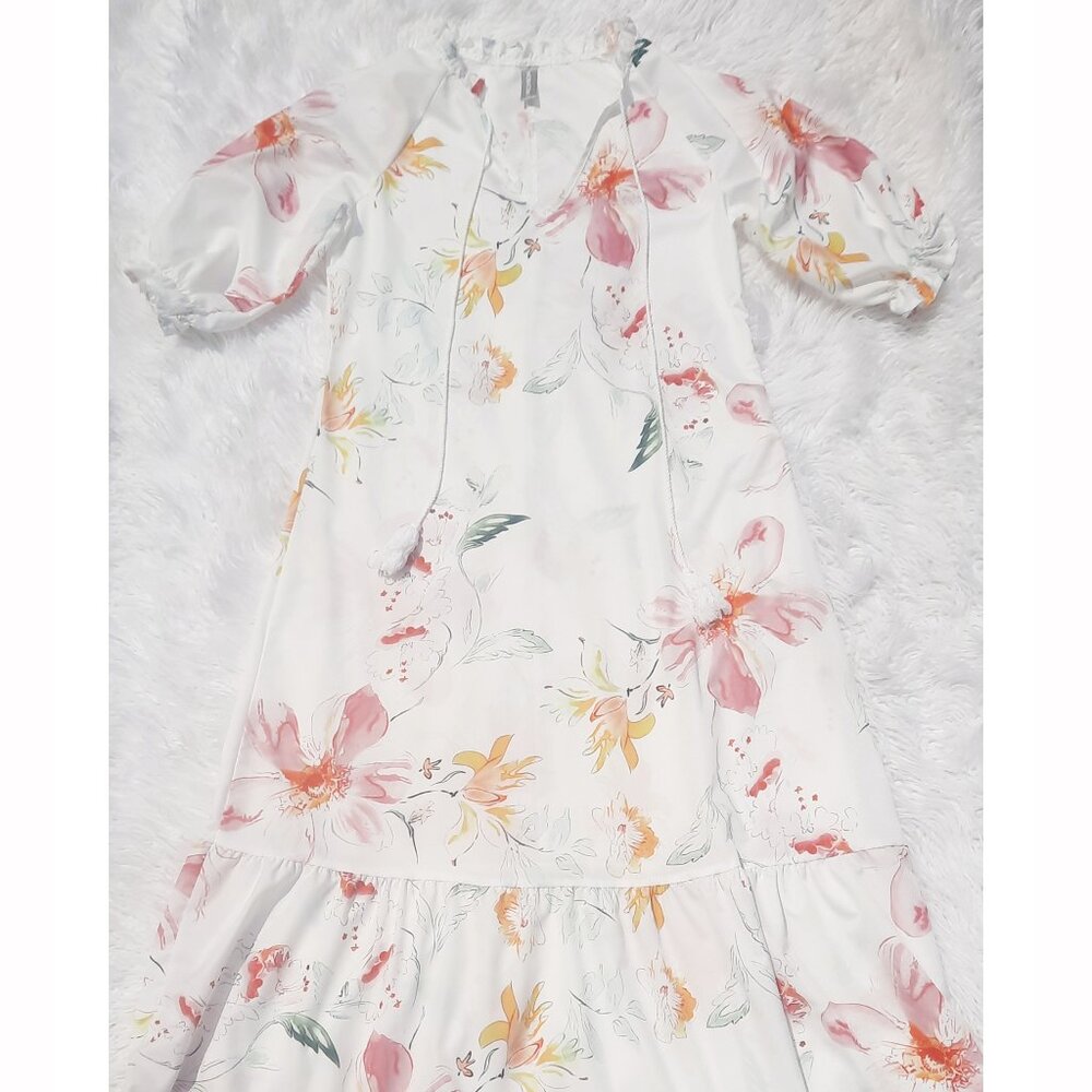Feeling the light in this lovely dress